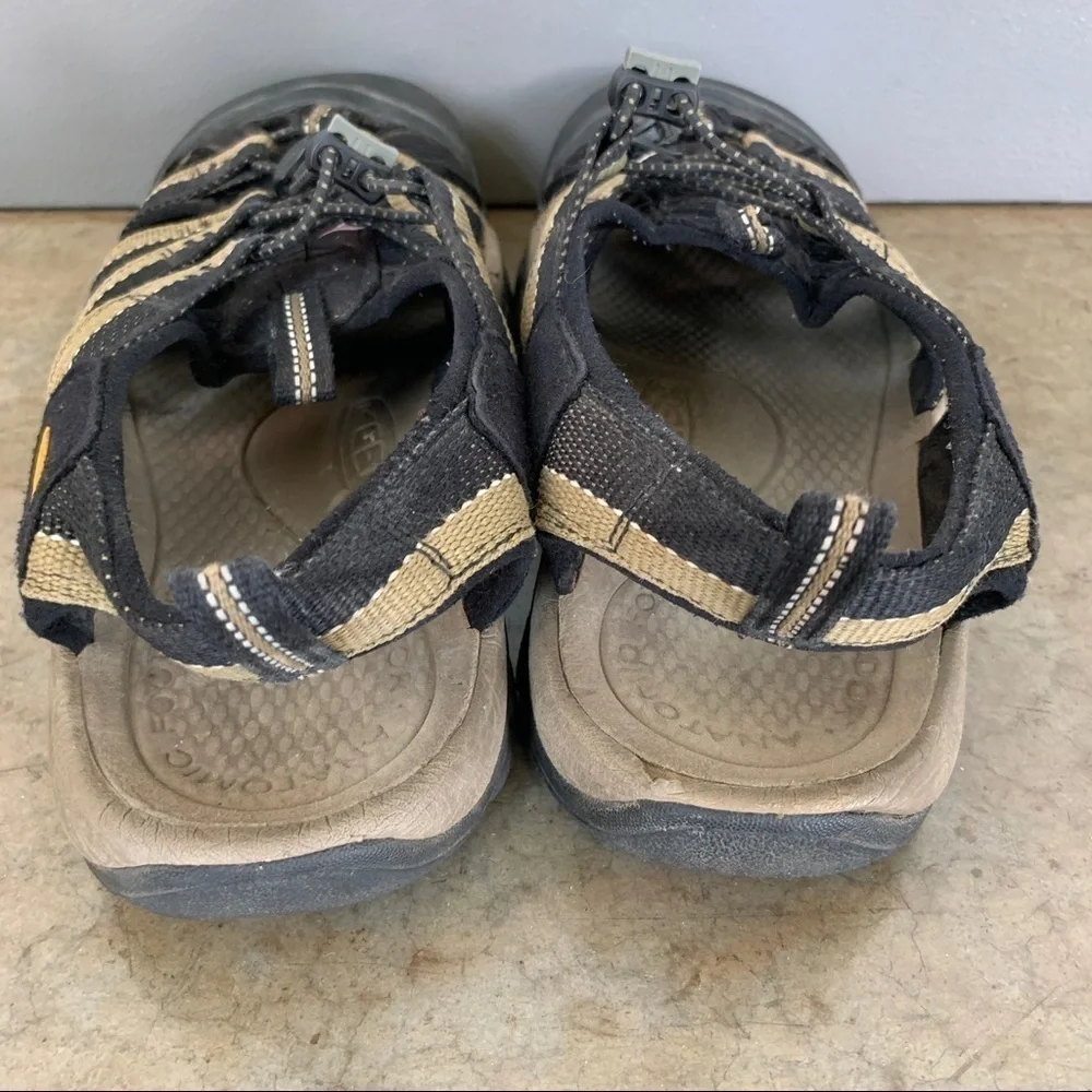 Keen Brown Waterproof Sandals Size 9‎